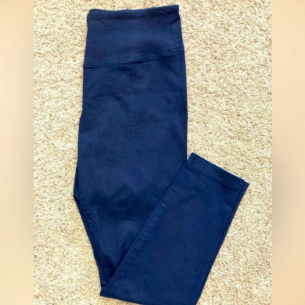 White House Black Market NWT High waist Denim Runway Legging in Dark Rinse